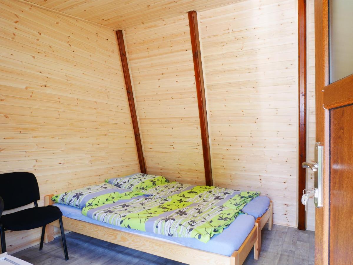 Camping Roznov Rožnov pod Radhoštěm Exteriör bild