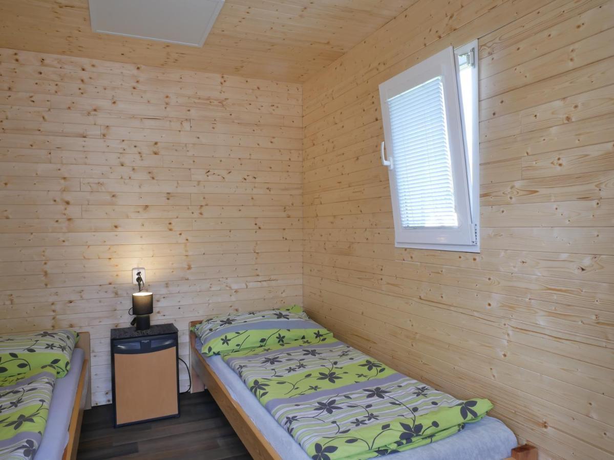Camping Roznov Rožnov pod Radhoštěm Exteriör bild