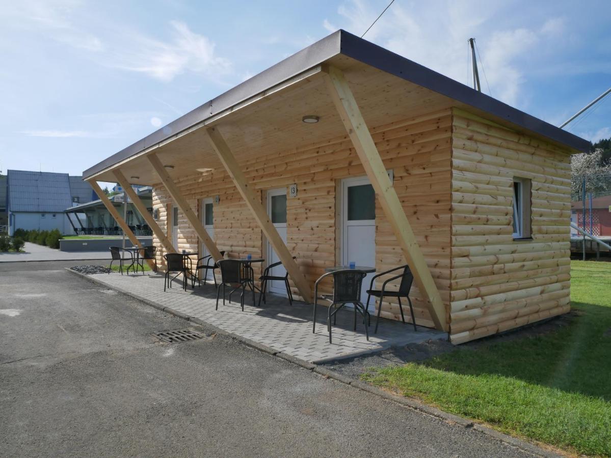 Camping Roznov Rožnov pod Radhoštěm Exteriör bild