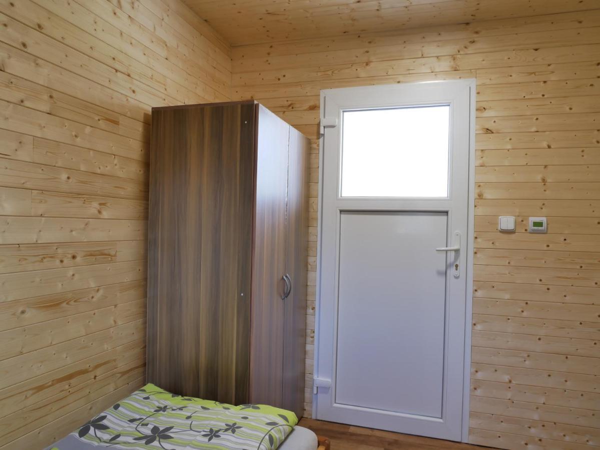 Camping Roznov Rožnov pod Radhoštěm Exteriör bild