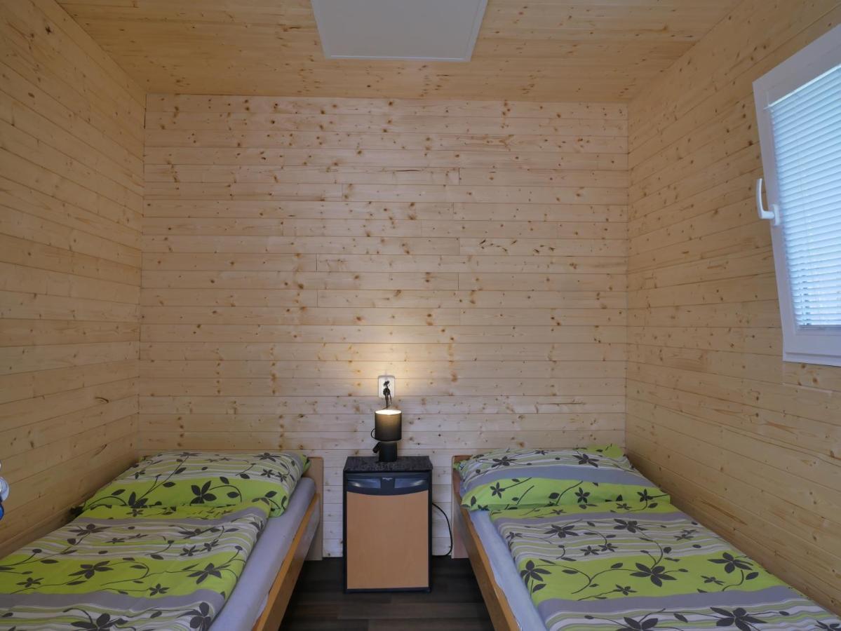 Camping Roznov Rožnov pod Radhoštěm Exteriör bild